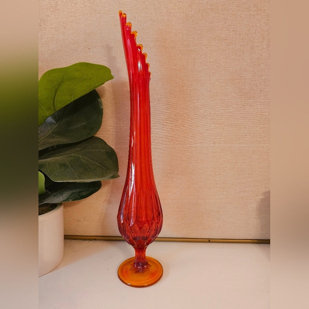 Vintage Fenton Amberina Red Carnival Swung Art Glass Vase Ruffle Bud Thumbprint - Picture 11 of 11